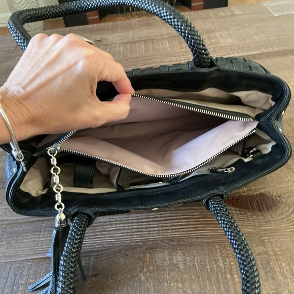 Cole Haan Genevieve Leather Weave Large Tote Bag Suede Interior - Picture 13 of 14